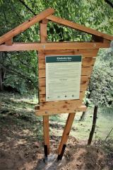 OLS8  Odkrita  informativna tabla o Kladnski lipi   F Jože Miklavc IMG_8149 (2)